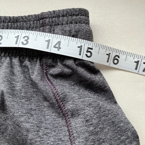 Under Armour Athletic Shorts Size Small Gray Basketball Elastic Waist 30in Waist - Picture 6 of 6